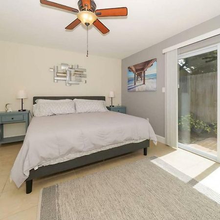 Lovely Cottage - Close To Siesta, Shops & Dining Sarasota Exterior photo